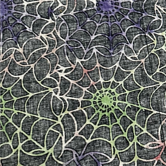 GOTHIC Spiderweb Scarf/Bandana (54 cm x 56 cm) (100% Cotton) square cut . Unisex - Picture 3 of 3